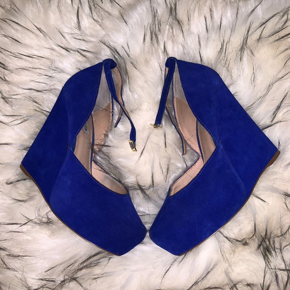 Steve Madden Blue Wedges